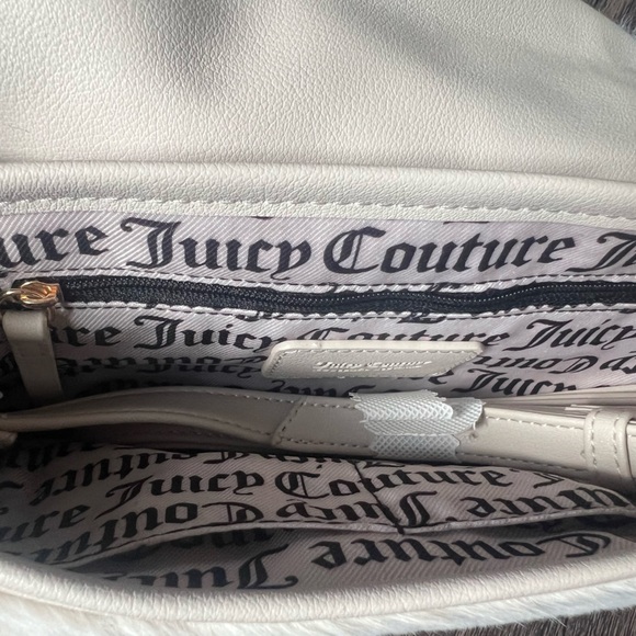 Juicy Couture Elegant Cream Faux Fur Handbag - Picture 3 of 3